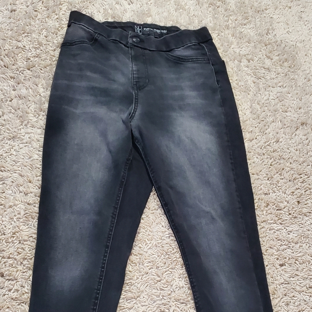 Black super high-rise jeans